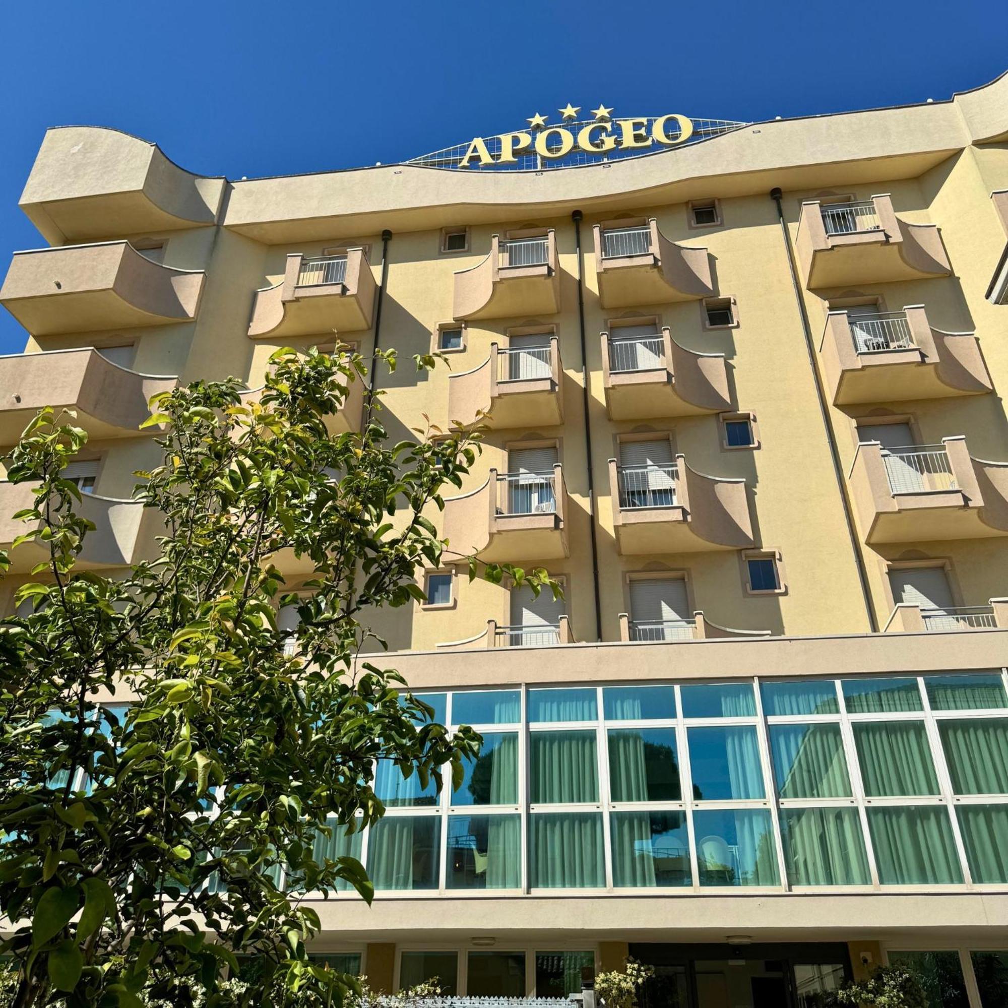 Hotel Apogeo - Breakfast Experience リミニ エクステリア 写真